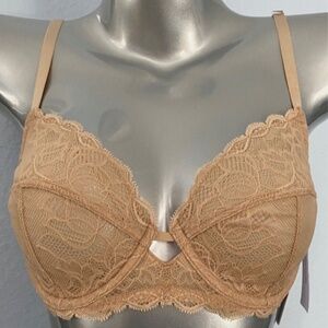 Calvin Klein Nwt Unlined Underwire Seductive Comfort Unlined Bare Lace Bra